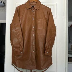 Bagatelle Collection Cognac Faux Leather Oversized Shacket. Brown. Small.